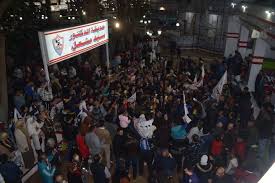 حسم مسئولو نادي الزمالك موقفهم النهائي فيما يتعلق بعودة باسم مرسي مهاجم الفريق الأول لكرة القدم بنادي مصر للمقاصة خلال الموسم المقبل. ØµÙˆØ± Ø£ÙØ±Ø§Ø­ Ø¹Ø§Ø±Ù…Ø© Ø¯Ø§Ø®Ù„ Ù†Ø§Ø¯ÙŠ Ø§Ù„Ø²Ù…Ø§Ù„Ùƒ Ø¨Ø¹Ø¯ Ø§Ù„ØªØªÙˆÙŠØ¬ Ø¨Ø§Ù„Ø³ÙˆØ¨Ø± Ø§Ù„Ø¥ÙØ±ÙŠÙ‚ÙŠ Ø¨ÙˆØ§Ø¨Ø© Ø£Ø®Ø¨Ø§Ø± Ø§Ù„ÙŠÙˆÙ… Ø§Ù„Ø¥Ù„ÙƒØªØ±ÙˆÙ†ÙŠØ©
