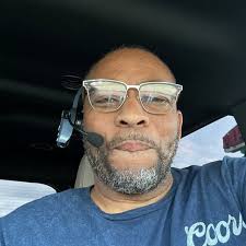 Hey, old man. You are truly unique! I keep praising you, but it seems like  I'm invisible to you. 🥺✨ Just saying 'hello' will make my day!😁