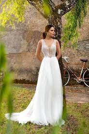 Inspiriert von der wilden natur des ozeans, sind brautkleider. Ein Boho Chic Brautkleid Ist In Unserer Kollektion Etwas Ganz Besonderes
