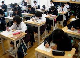 Japonia a fost desemnata, anul trecut, tara cu cel mai bun sistem de educatie din lume. Japonia Tara Cu Cel Mai Performant Sistem De Educatie 12 Lectii Ale Invatamantului Japonez