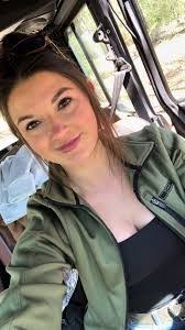 Lynsie Smith's Instagram, Twitter & Facebook