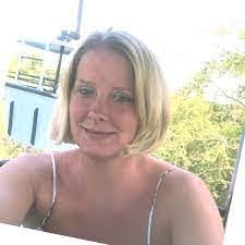 April Polston's Instagram, Twitter & Facebook