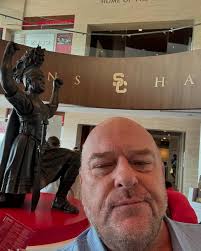 When you are a life long Notre Dame fan, cause you grew up there, and your  senior daughter wants to go to USC. Grrrrrrr @uscedu