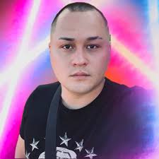 Jessie DeVine (@missjessiedevine) lagi LIVE