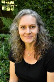 Catherine Bishop's Instagram, Twitter & Facebook