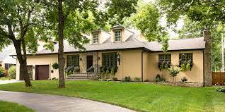 Our local building supply and hardware stores range in size from small lumberyards to large 140,000+ square foot warehouse stores. Dream Home Renovations