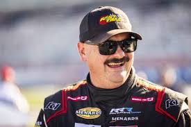 Michael Maples's Instagram, Twitter & Facebook