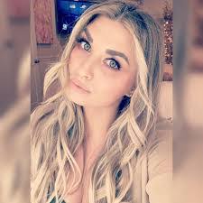 Stephanie Ludlow's Instagram, Twitter & Facebook