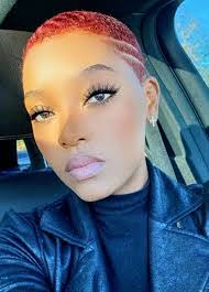 Danielle Shanks's Instagram, Twitter & Facebook