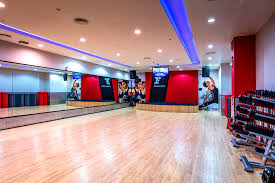 This 18,000 square feet club is housing a studio each for indoor cycling and aerobics/ yoga has been made to international standards and is tailor made to cater to the needs of everyone from a beginner to a. Dalma Mall Mixed Gym In Abu Dhabi Fitness First Uae