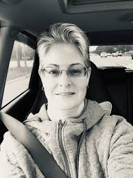 Josette Richardson's Instagram, Twitter & Facebook