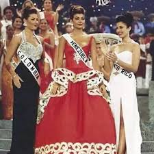 El combinado 'cafetero' le entregó la iniciativa a venezuela. Top 3 Miss Universe 1993 Miss Universo Venezuela Facebook