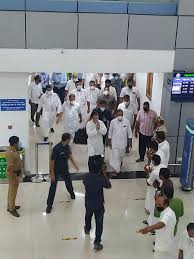 See more ideas about kozhikode, image, kerala travel. Kerala Pradesh Mahila Congress On Twitter Rahul Gandhi Ji S 3 Day Wayanad Visit Rahul Gandhi Ji Gets Grand Welcome At Kozhikode Airport Congress Leaders Workers Welcome Rahul Gandhi Ji At Airport Https T Co F2giezhh9k