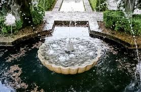 Lavoriamo ogni giorno per garantire i migliori prodotti al giusto prezzo. Fontana Da Giardino Quali Scegliere Guida Alla Scelta Con Classifica Top5 E Prezzo
