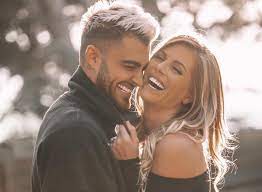 Jessica thivenin et thibault garcia ont été totalement absents du mariage de stéphanie durant ce qui a beaucoup étonné les internautes. Jessica Thivenin Et Thibault Garcia Prevoient Un Mariage En France On En Sait Plus