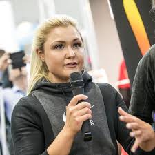 Wie hat sie das bloß geschafft? Sophia Thiel Fans In Sorge Jetzt Meldet Sich Eine Kollegin Zu Wort Gala De