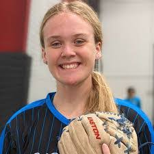 Kammie Smith's Instagram, Twitter & Facebook