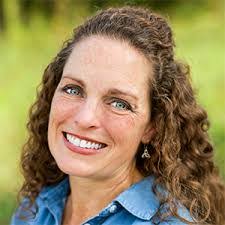 Emma Grubbs's Instagram, Twitter & Facebook