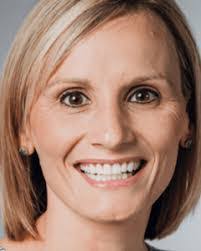 Tara Hoff's Instagram, Twitter & Facebook