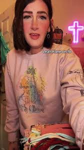 Leah Lore's Instagram, Twitter & Facebook