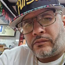 Hola bby Aquí Estamos cerquita Semora.