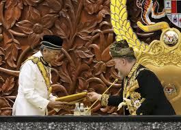 The sultan of johor confirmed his position by granting the title yamtuan seri menanti (he who is highest lord of the seri menanti) in 1773. A Look At Malaysia S Monarchy Before Sultans Pick Next King