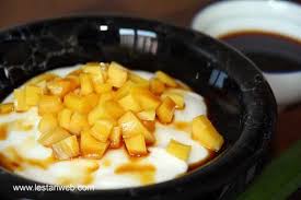 Lalu ubi putih haluskan, bagi menjadi 2, satu di beri pewarna pandan yg satu lagi beri pewarna dari buah. Rezepte Aus Indonesien Indonesischer Reispudding