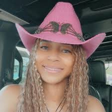 Penny Satterfield's Instagram, Twitter & Facebook