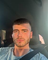 Ashton Heeter's Instagram, Twitter & Facebook