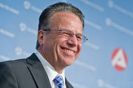 Ex-Arbeitsmarktreformer Frank-Jürgen Weise über Wege zu besserer Bürokratie 