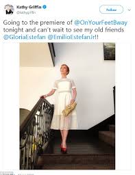 Tengo una fe que madura que va conmigo y me cura desde que te conocí. Kathy Griffin Joined By Mom Maggie At Opening Of Musical On Your Feet Daily Mail Online