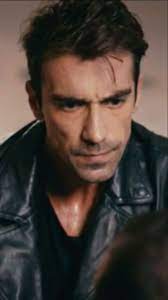 Pin De Turkishdelight En Ibrahim Celikkol Ferhat Aslan Siyah Beyaz Ask En 2021 Mario Casas Mario