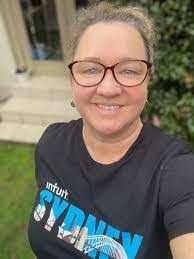 Roslyn Donaldson's Instagram, Twitter & Facebook