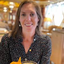 Sarah Cooke's Instagram, Twitter & Facebook