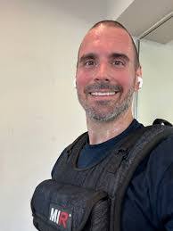 Gary Vinyard's Instagram, Twitter & Facebook