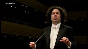 Internationally known in his twenties, energetic venzuelan conductor gustavo dudamel has become enormously popular since his debut in 2005. Wiener Philharmoniker Maurice Ravel Bolero Regente Gustavo Dudamel Hd Youtube