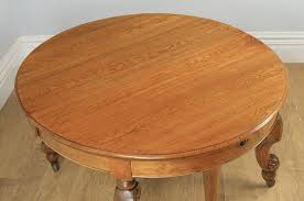 Alibaba.com offers you some of the finest and luxuriously designed extending dining tables and chairs that are aesthetically appealing and can provide consistent comfort at the same time. Antique English Victorian Extending 15ft Solid Oak Boardroom Dining Table Seats 16 18 People Circa 1870 640929 Sellingantiques Co Uk