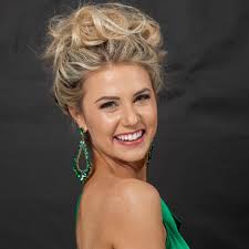 Emma Grimes's Instagram, Twitter & Facebook