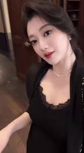 Amy Xing (@_azevedo.o)