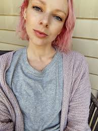 Hello!! My name is Jasmine and I'm 18! I'm majoring in communication  disorders and sciences! I'm from a really small town right along the  Mississippi river, about 2 hours from Charleston (about