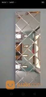 Harga diatas untuk harga perlembar dan tiap lembar 25 cm x 20 cm bagian tengah. Kaca Inlay Kaca Patri Kaca Bevel Kaca Decorasi Cermin Bevel Palembang Jualo