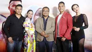 Masih aaron aziz yang kelihatan agak sasa di'samping anak anak yang comel. Izara Aishah Menangis Habis Air Mata Hiburan Mstar