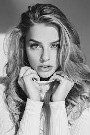 Photography Evening Course Near Me Mobile Photography Kit Iphone 7 Photography P Photography Poses Women Portrait Photography Studio Photography Fashion