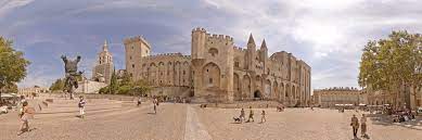 Im papstpalast finden das ganze jahr über auch verschiedene kulturelle veranstaltungen statt. Papstpalast Von Avignon