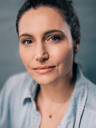 Francesca Bauer's Instagram, Twitter & Facebook