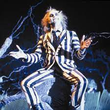 One other person joined the line around 8:30, and i think it was a little after 9 when more people started showing. Beetlejuice Villains Wiki Fandom