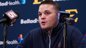 Lamb adds 15 during February signing period