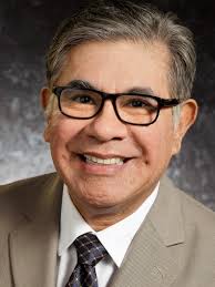 New York grad opens El Paso coffee shop; Coldwell Banker agent honored