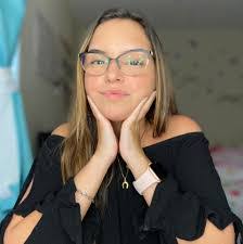 Vicky Cabrera's Instagram, Twitter & Facebook