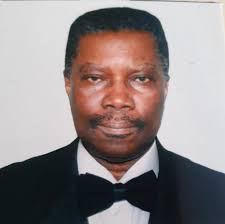 Little wonder that he made the list of the 25 select rich men who were invited globally for a private viewing of the new 2019 rolls royce suv called 'cullinan'. Olowu Owulakoda Blog